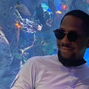 Meet your Posher, Dominic